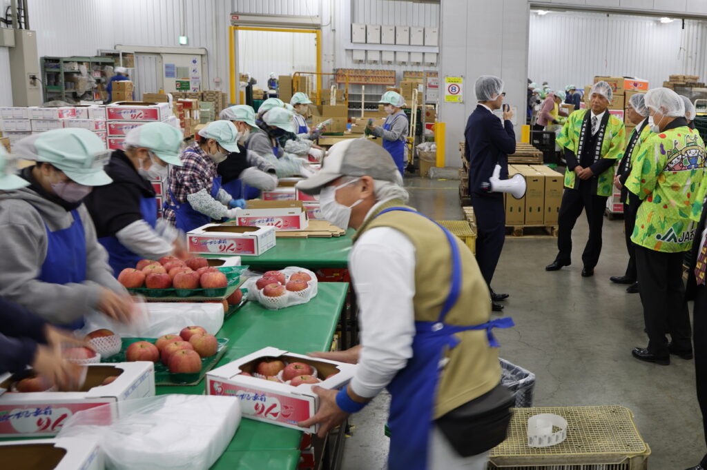 青果物有利販売へ　トップが市場でＰＲ